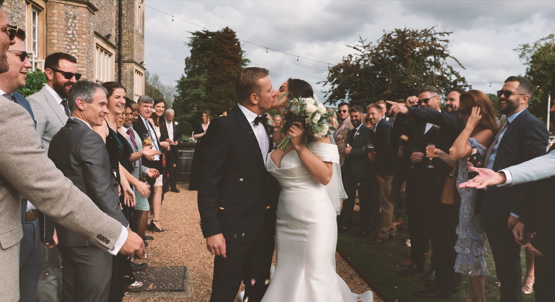 Horsley Towers Confetti