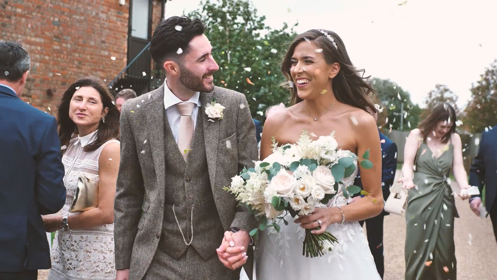 Botley-Hill-Barn-Confetti