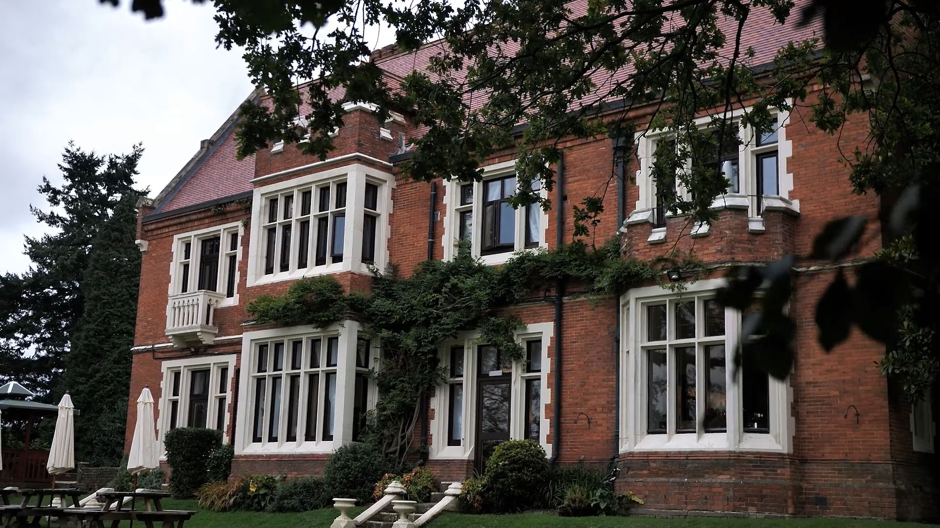 Highly-Manor